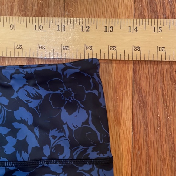 ZYIA Woman’s Leggings Size 6-8 Blue Floral Print - Picture 5 of 8